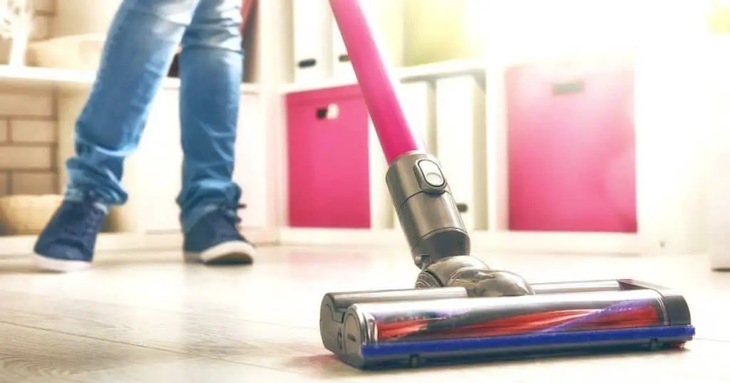 an image of the best cordless stick vacuum clenaing hardwood floors